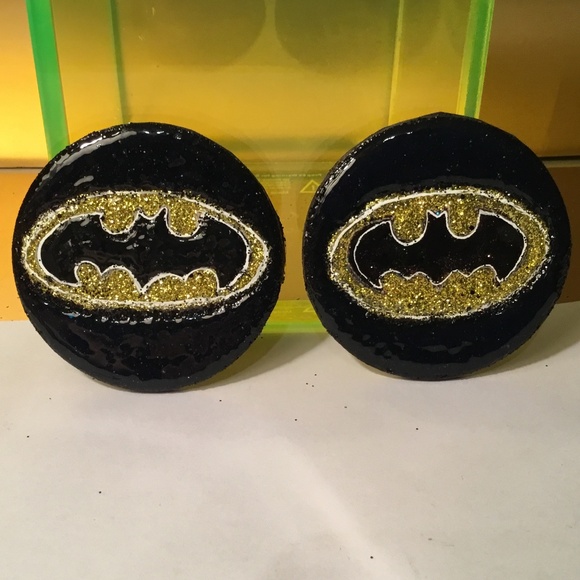 Handcrafted Batman refrigerator magnets set of 2 - Picture 3 of 3